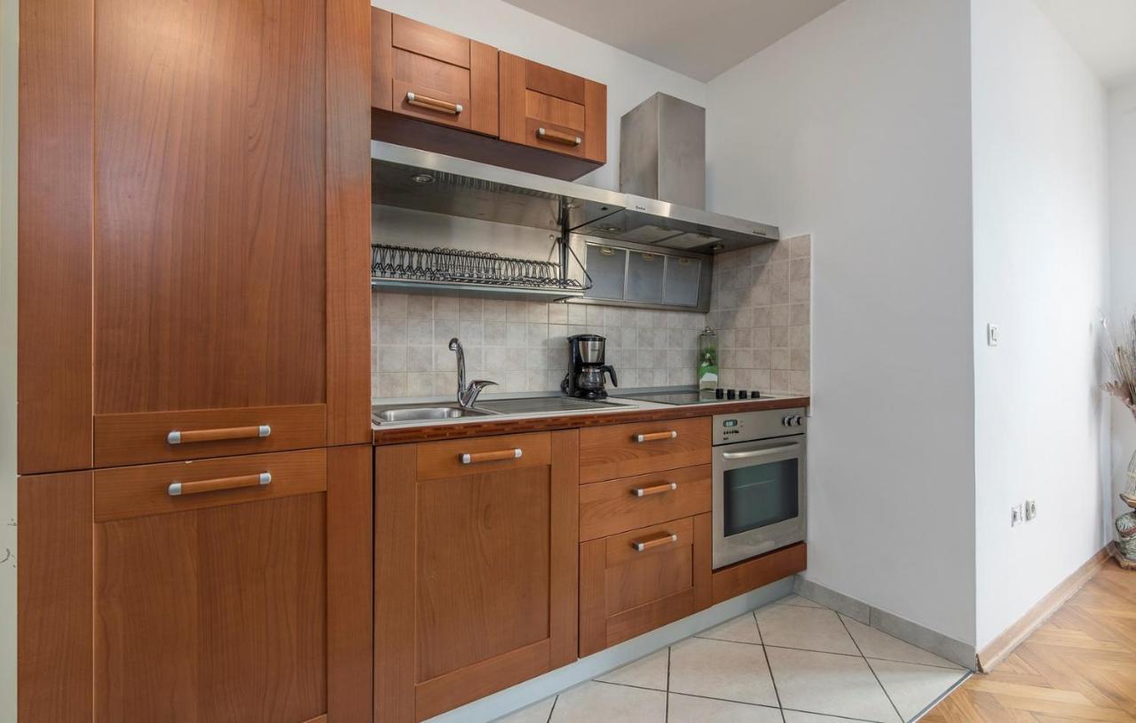 Apartment Amela Пореч Екстериор снимка